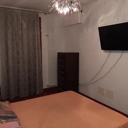 House Апартаменты *